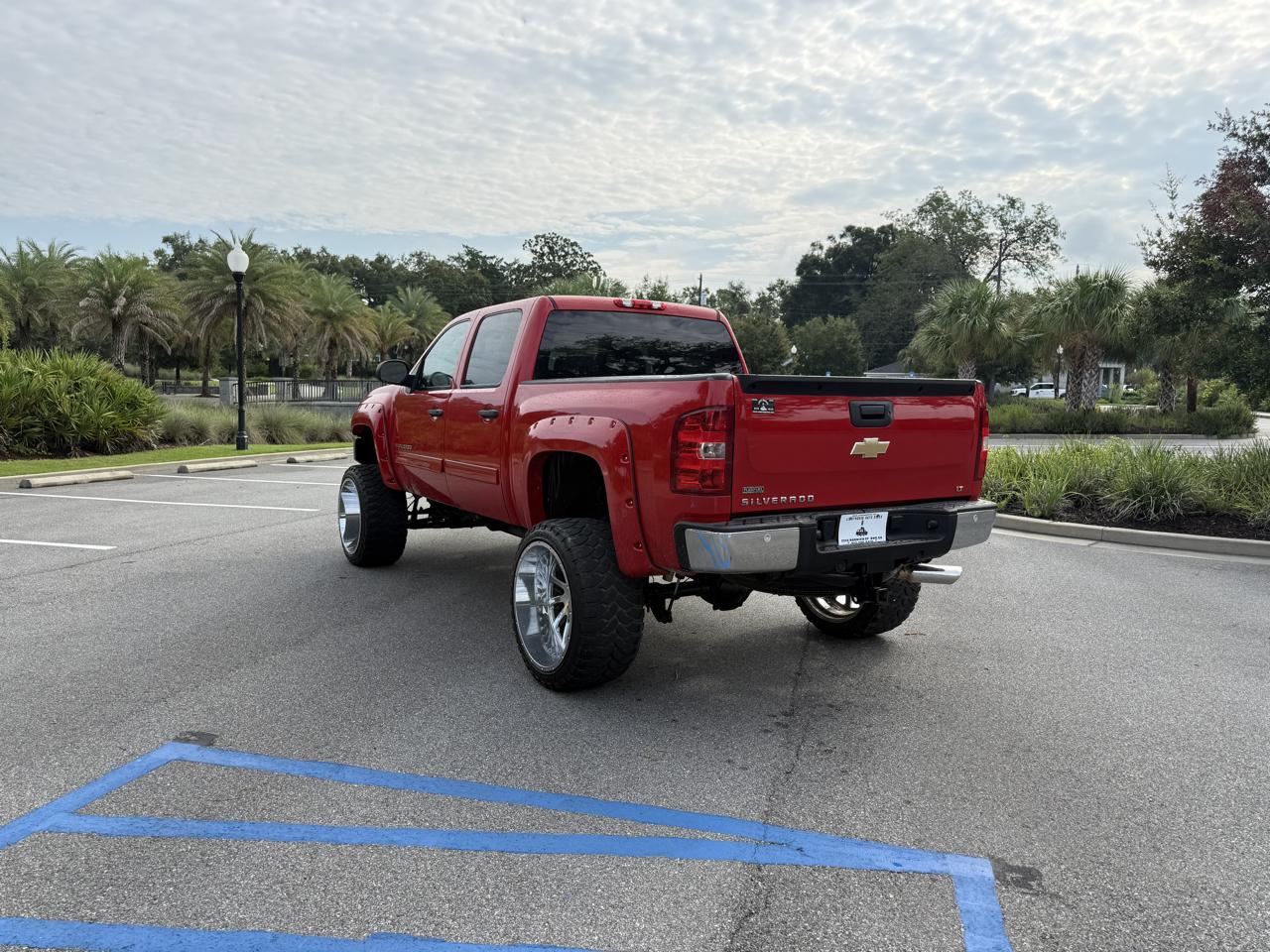 Chevrolet Silverado 1500 LT Crew Cab 4WD 2011