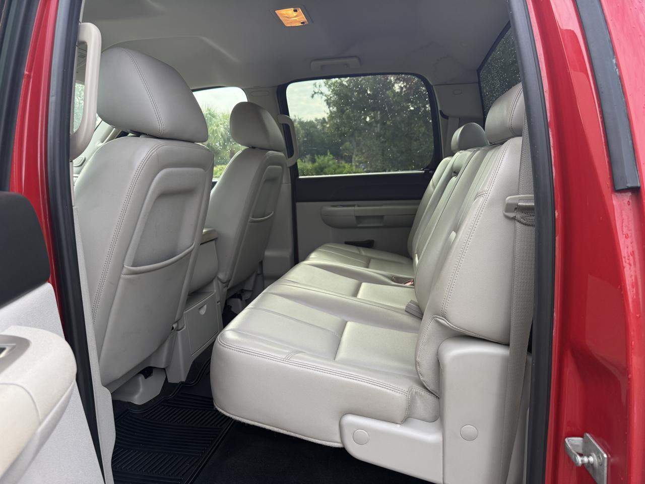 Chevrolet Silverado 1500 LT Crew Cab 4WD 2011