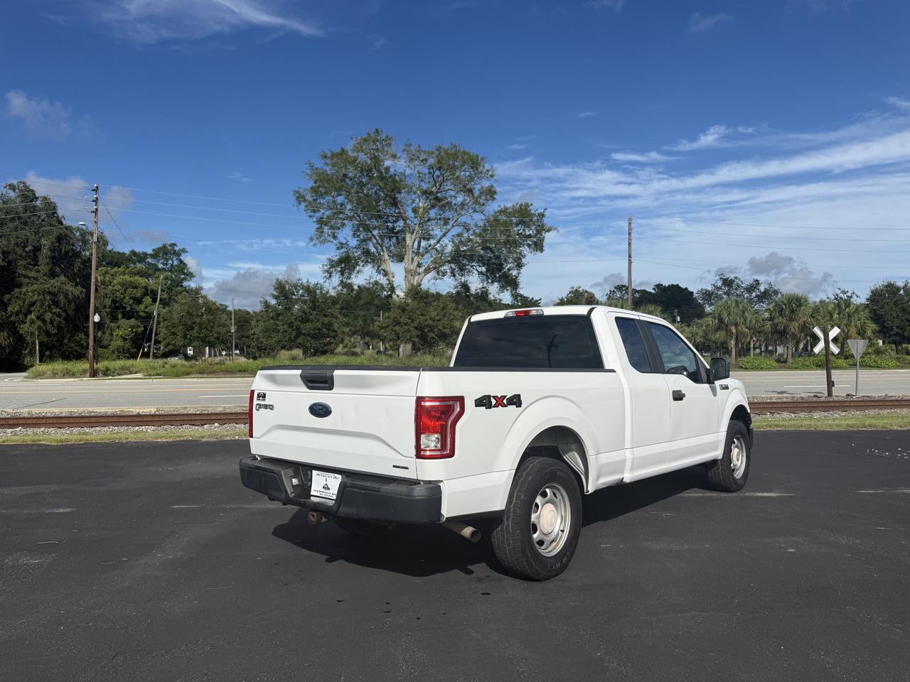 Ford F-150 XL SuperCab 6.5-ft. Bed 4WD 2015