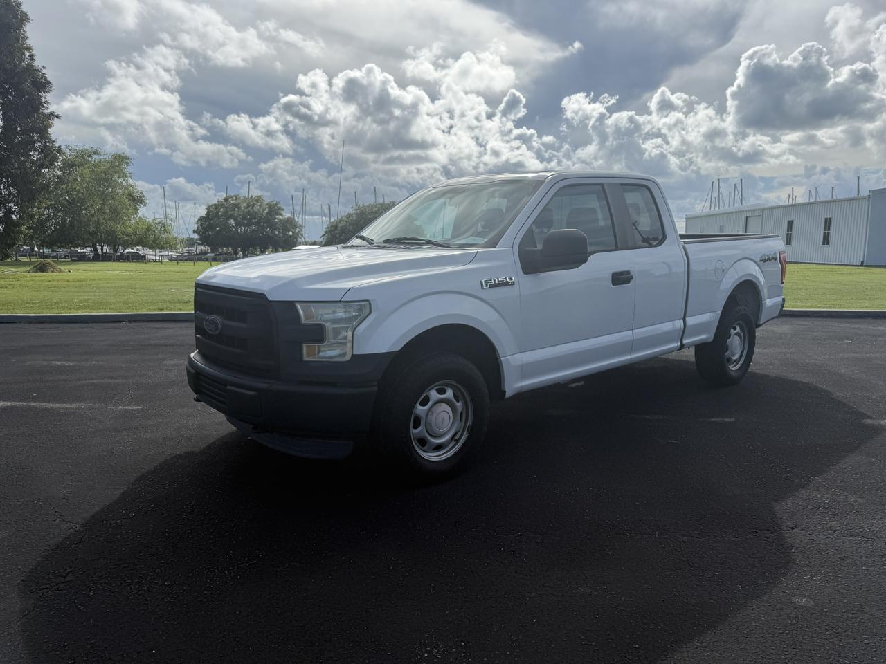 Ford F-150 XL SuperCab 6.5-ft. Bed 4WD 2015