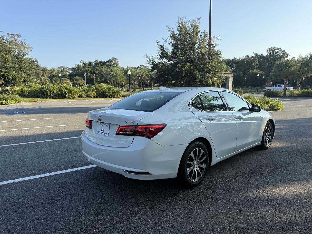 Acura TLX Base 2.4L 2015
