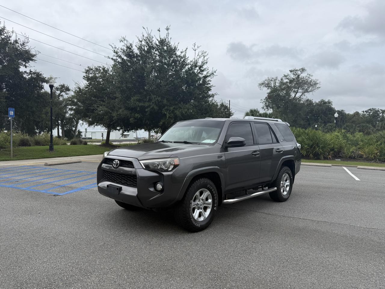Toyota 4Runner SR5 2WD 2014