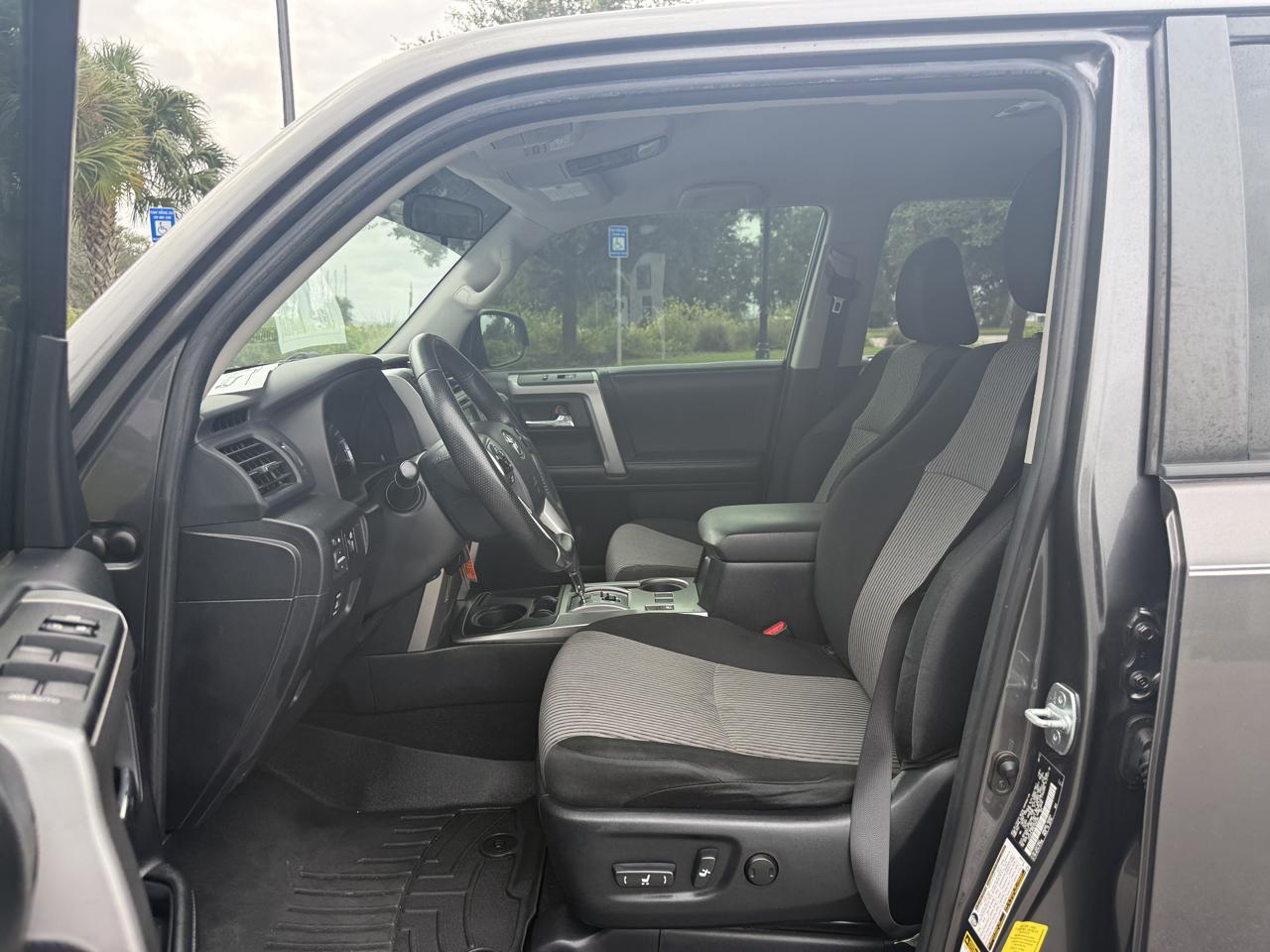 Toyota 4Runner SR5 2WD 2014