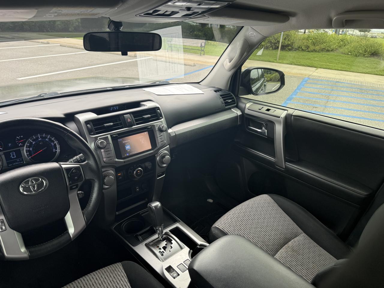Toyota 4Runner SR5 2WD 2014