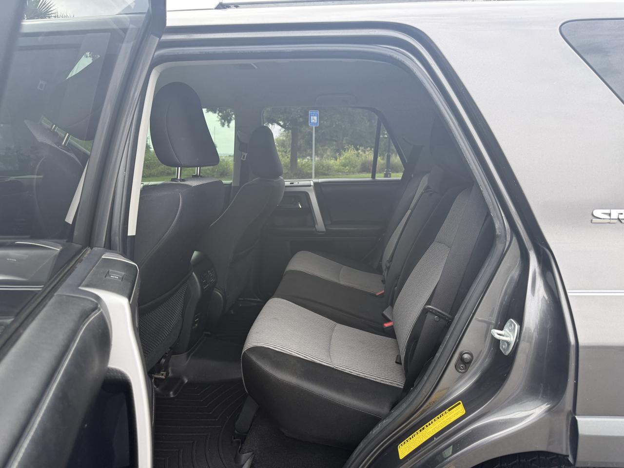 Toyota 4Runner SR5 2WD 2014