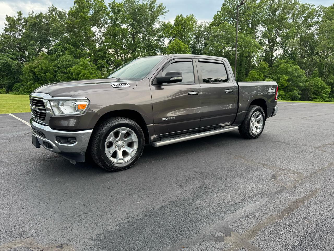 RAM 1500 Big Horn Crew Cab SWB 4WD 2019
