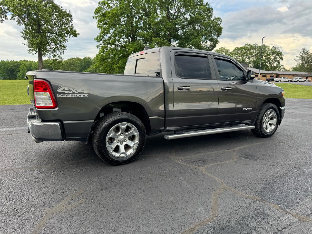 RAM 1500 Big Horn Crew Cab SWB 4WD 2019