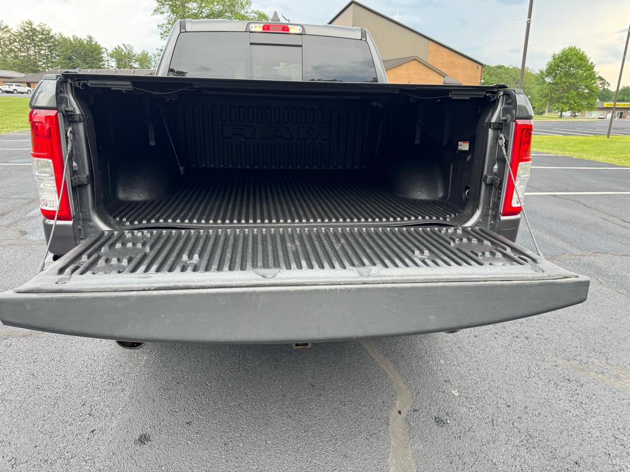 RAM 1500 Big Horn Crew Cab SWB 4WD 2019