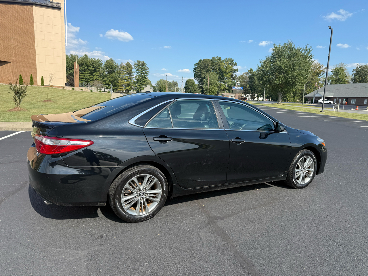 2017 Toyota Camry XLE XSE photo 4