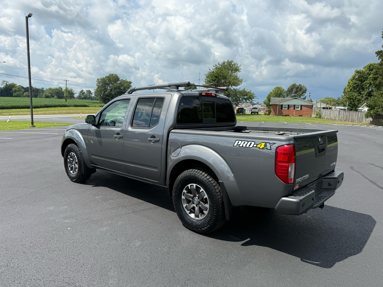 2020 Nissan Frontier PRO-4X Crew Cab photo 3