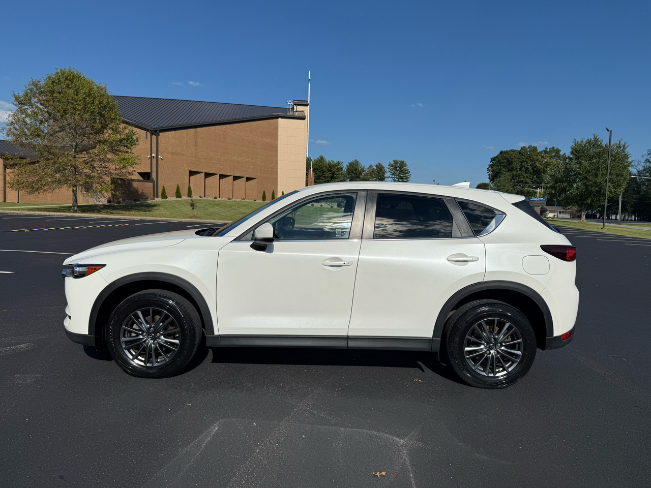 2020 Mazda CX-5 Touring photo 2