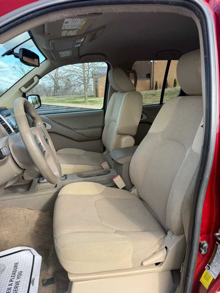 Nissan Frontier SV Crew Cab 4WD 2014