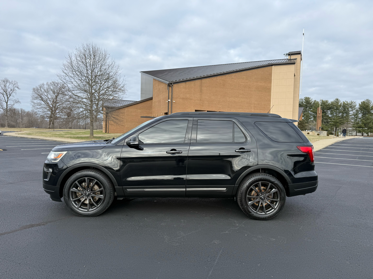 Ford Explorer XLT 4WD 2018