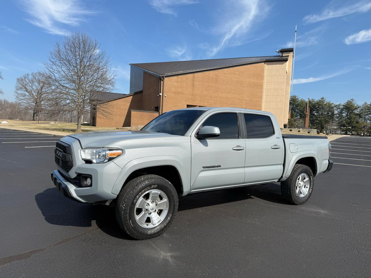 Toyota Tacoma  2019