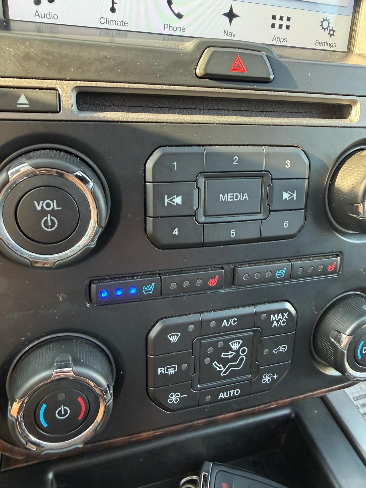 Ford Expedition EL Platinum 4WD 2017