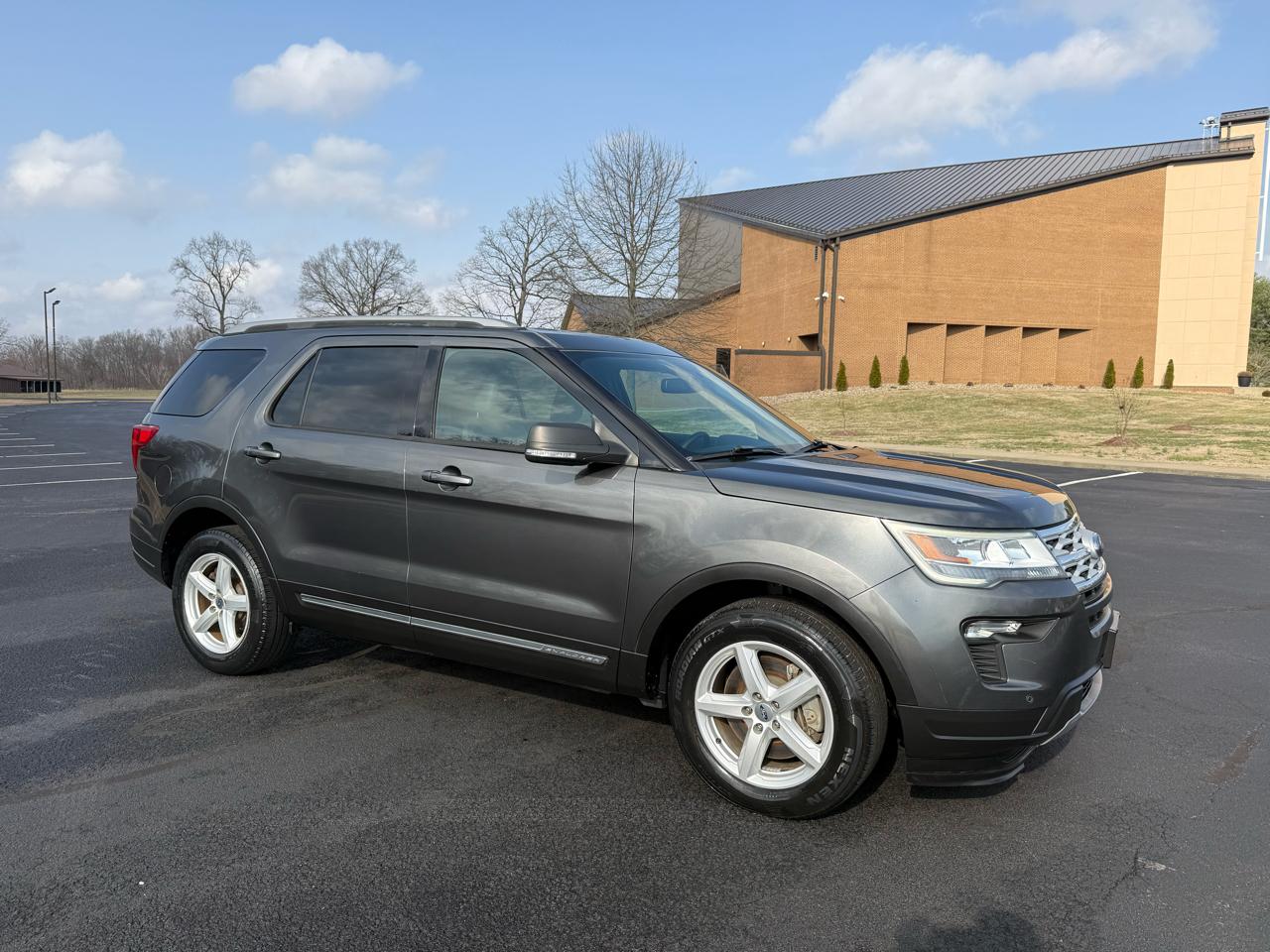 Ford Explorer XLT FWD 2019