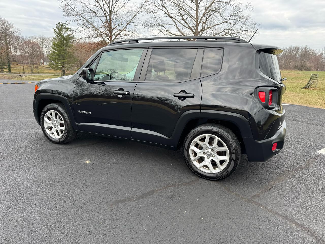 Jeep Renegade Latitude FWD 2017