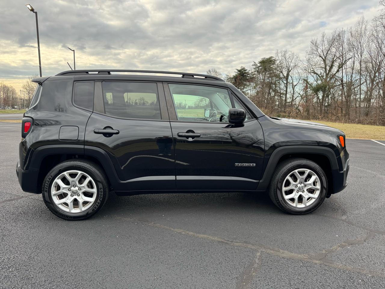 Jeep Renegade Latitude FWD 2017