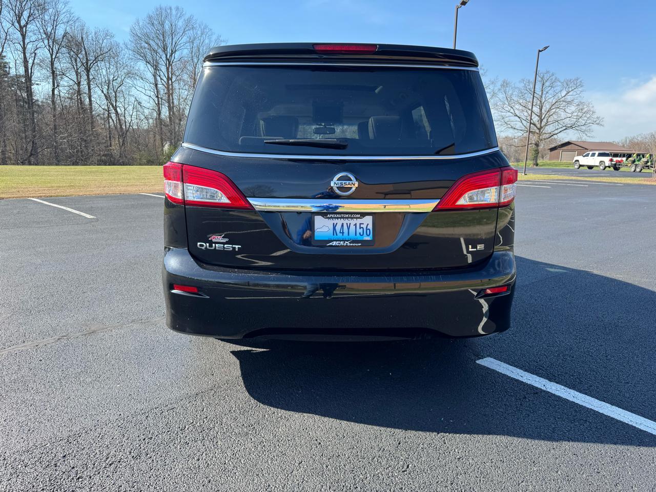 Nissan Quest 4dr LE 2012