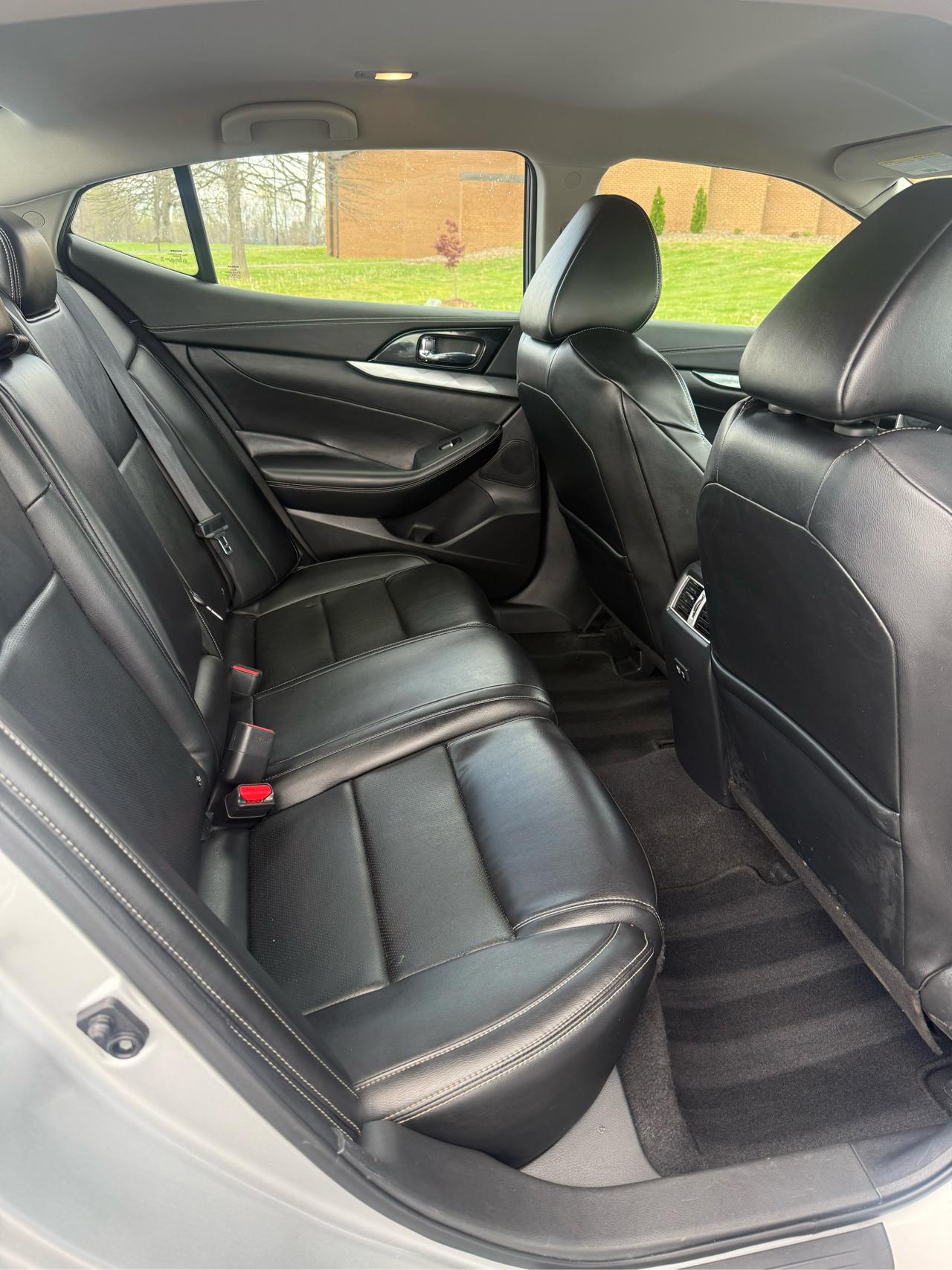 Nissan Maxima 3.5 SV 2022