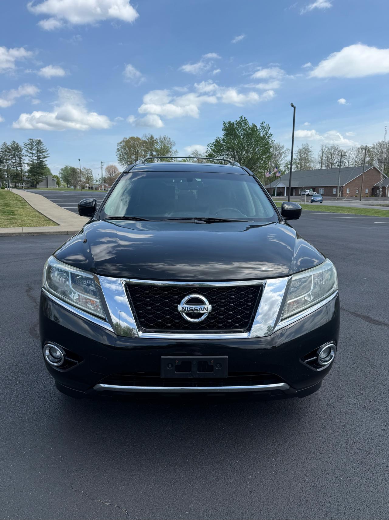 Nissan Pathfinder Platinum 4WD 2014