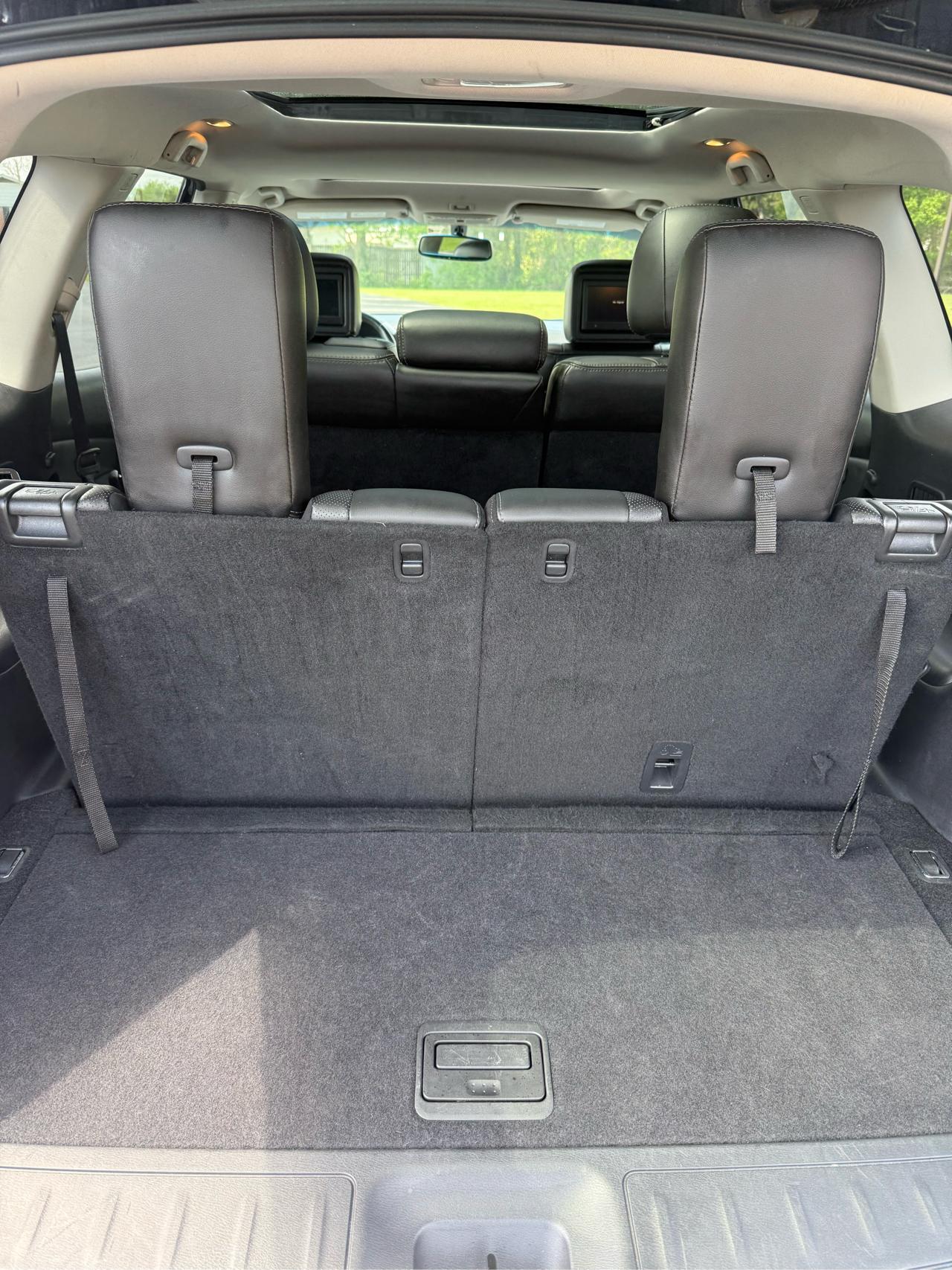 Nissan Pathfinder Platinum 4WD 2014