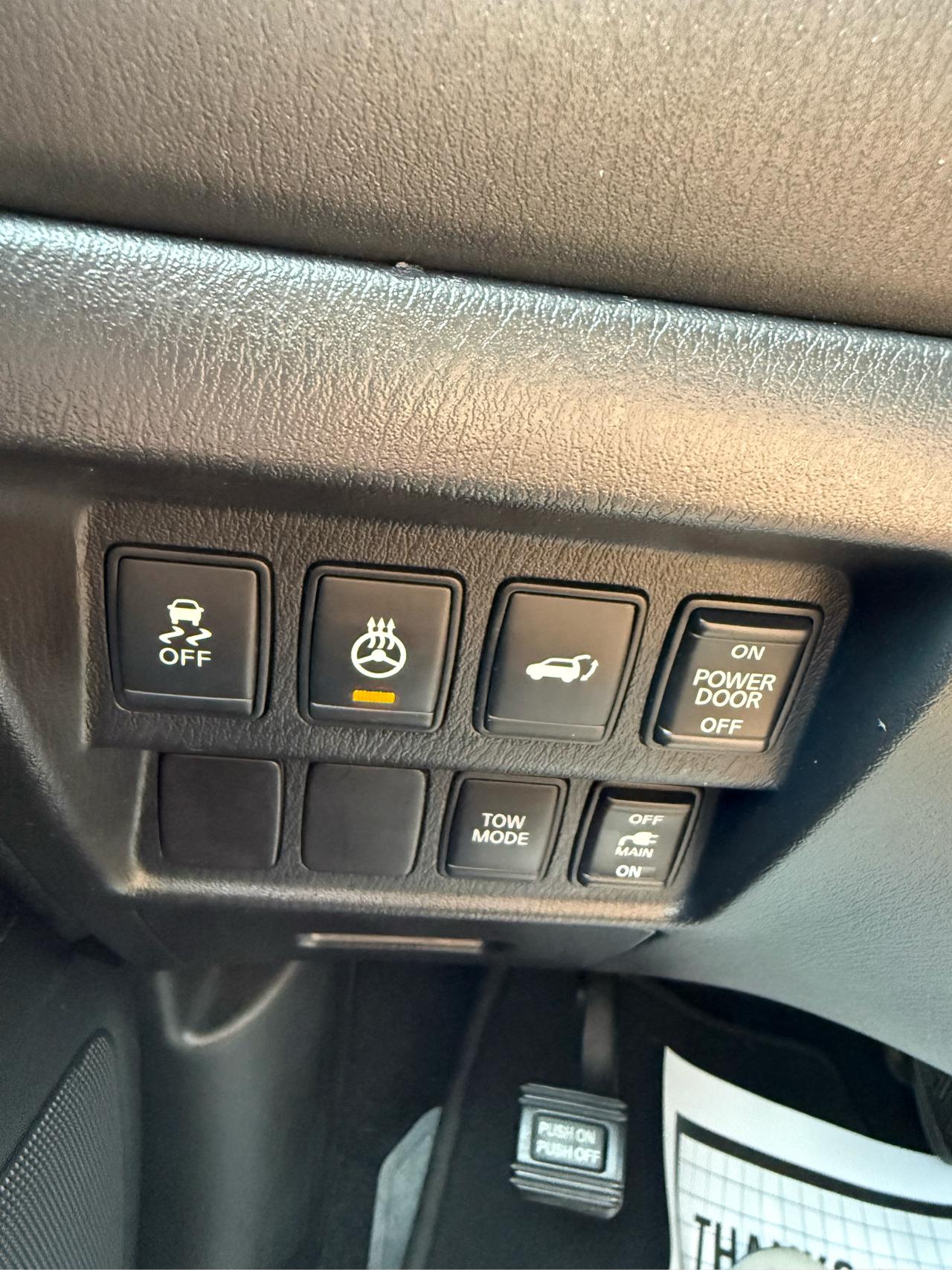 Nissan Pathfinder Platinum 4WD 2014