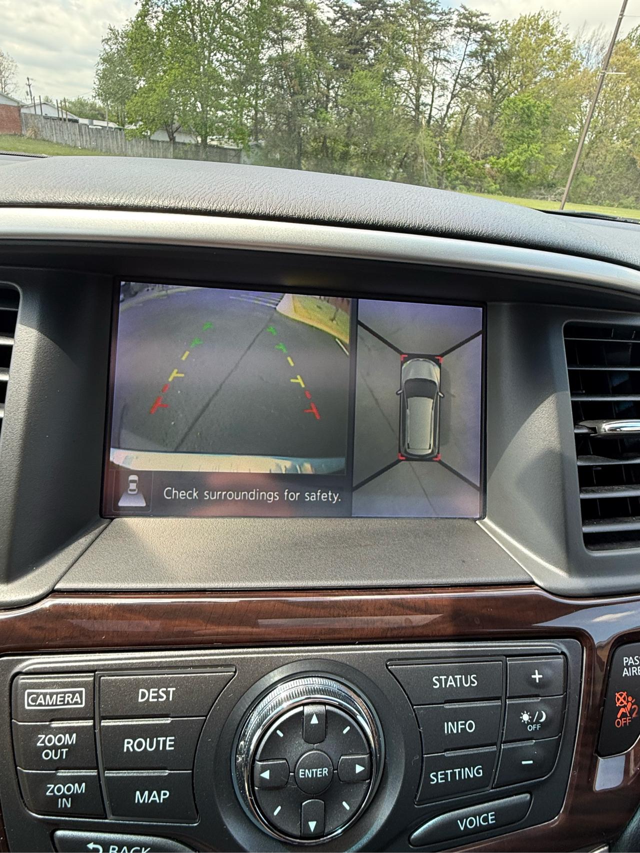 Nissan Pathfinder Platinum 4WD 2014