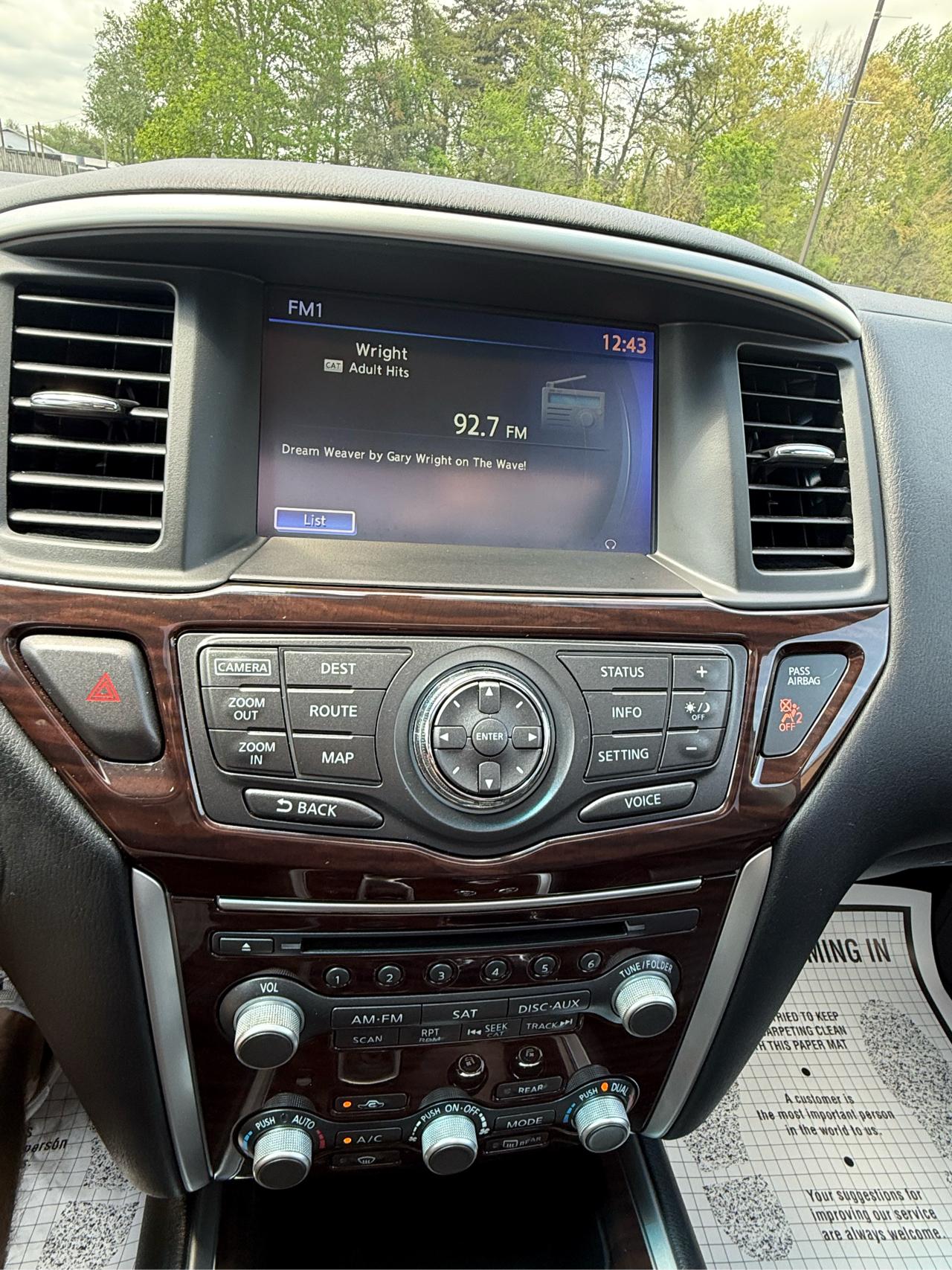 Nissan Pathfinder Platinum 4WD 2014