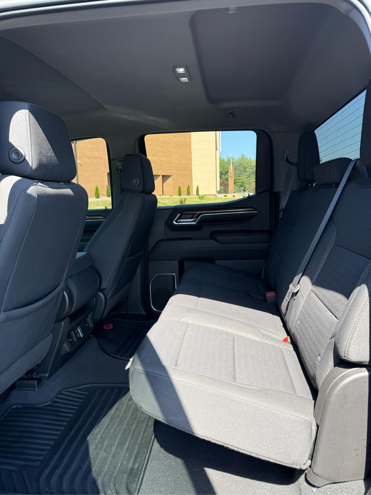 Chevrolet Silverado 1500 LT Crew Cab 4WD 2022