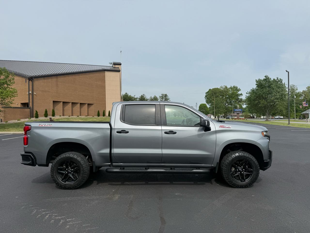 Chevrolet Silverado 1500 LT Trail Boss Crew Cab 4WD 2020