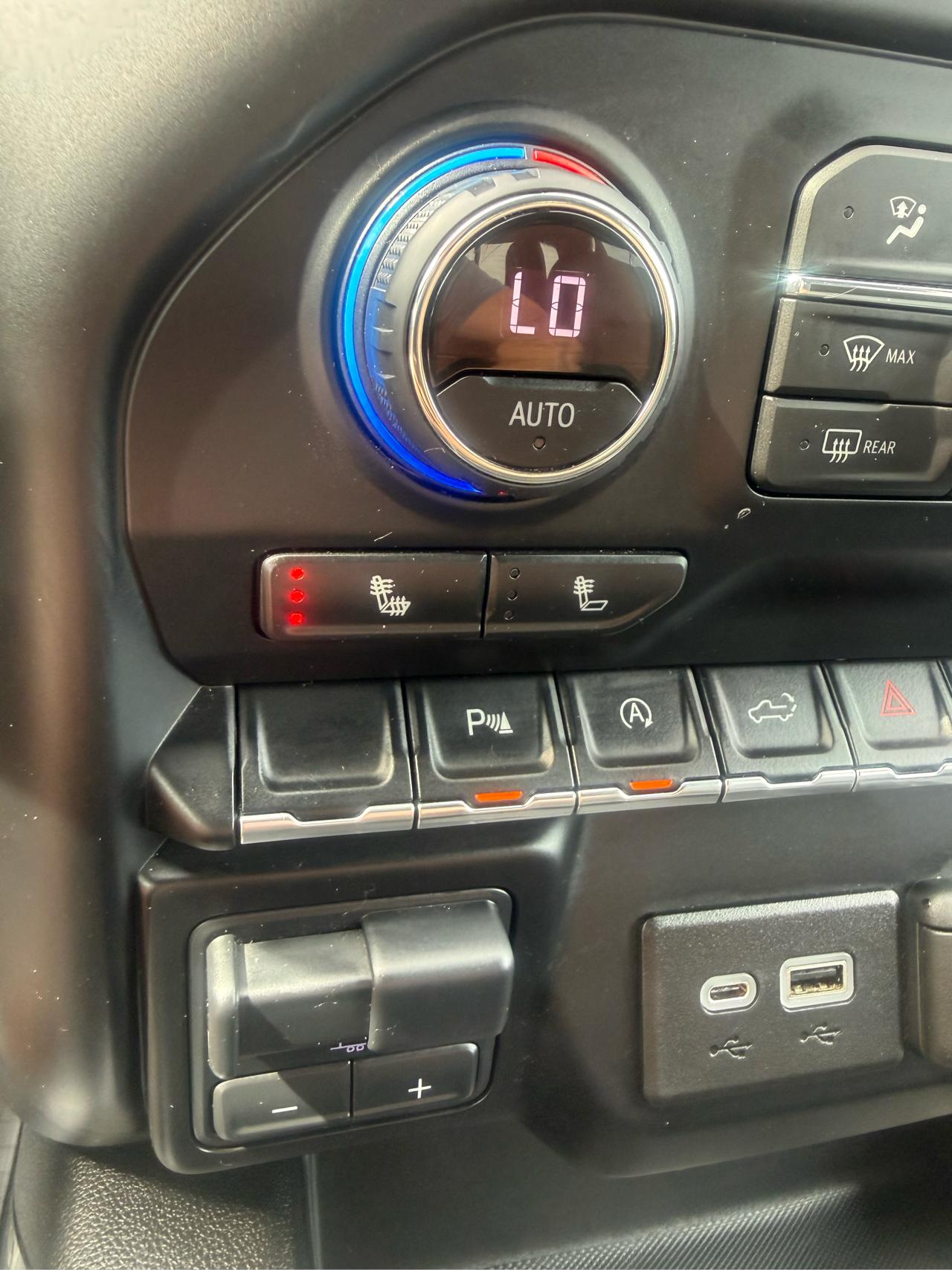 Chevrolet Silverado 1500 LT Trail Boss Crew Cab 4WD 2020