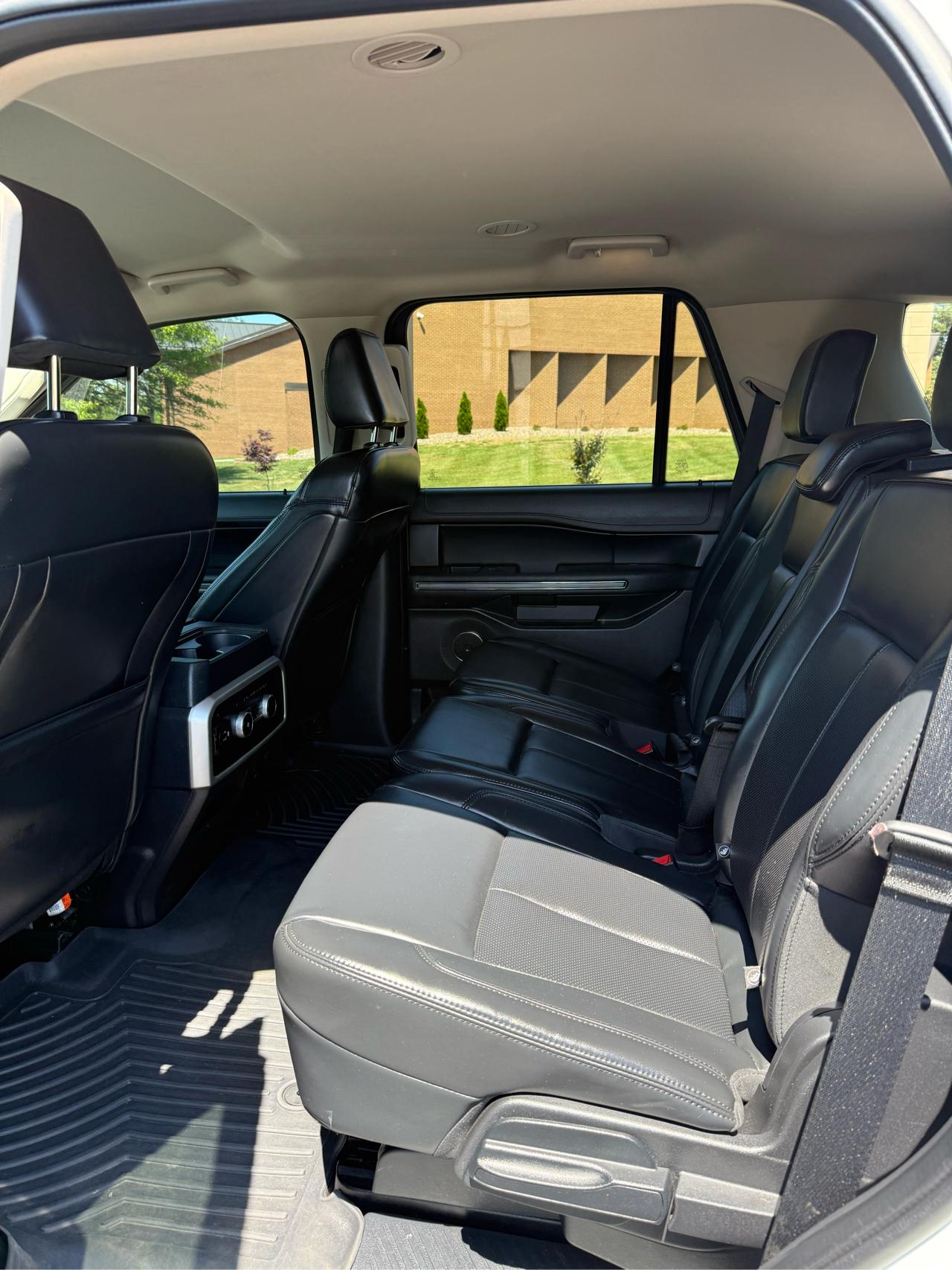 Ford Expedition XLT 2022