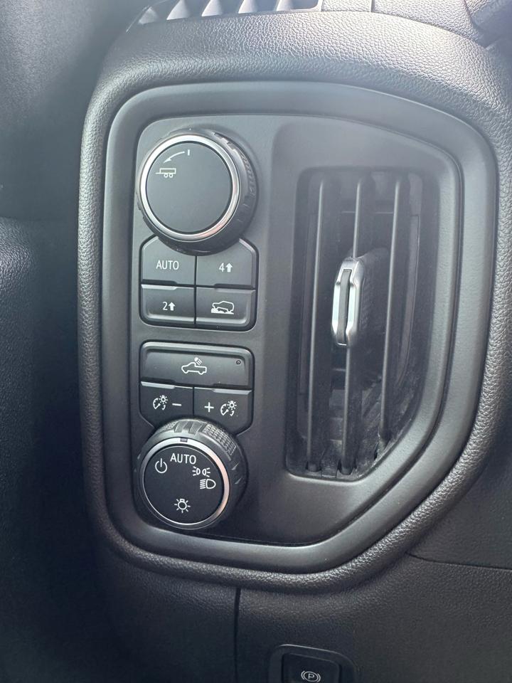 Chevrolet Silverado 1500  2021