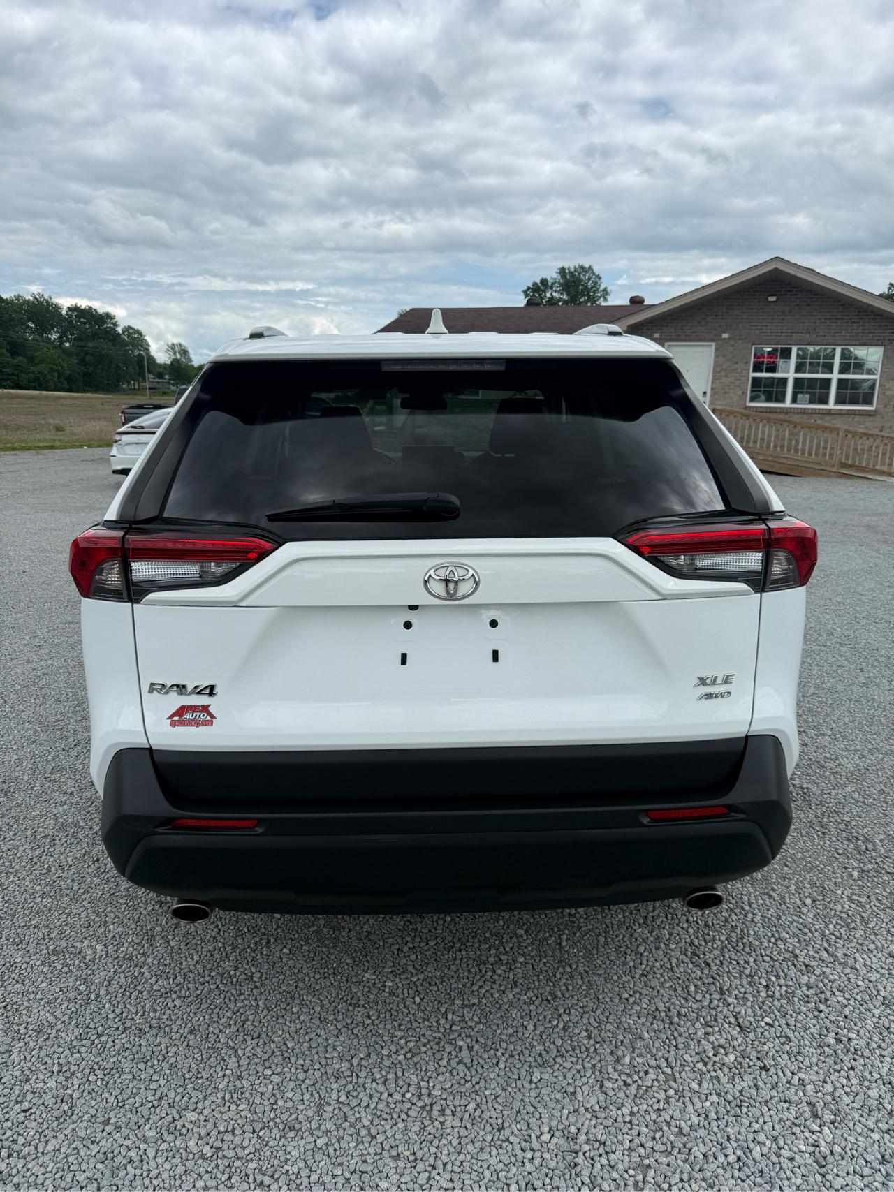 Toyota RAV4 XLE AWD 2022