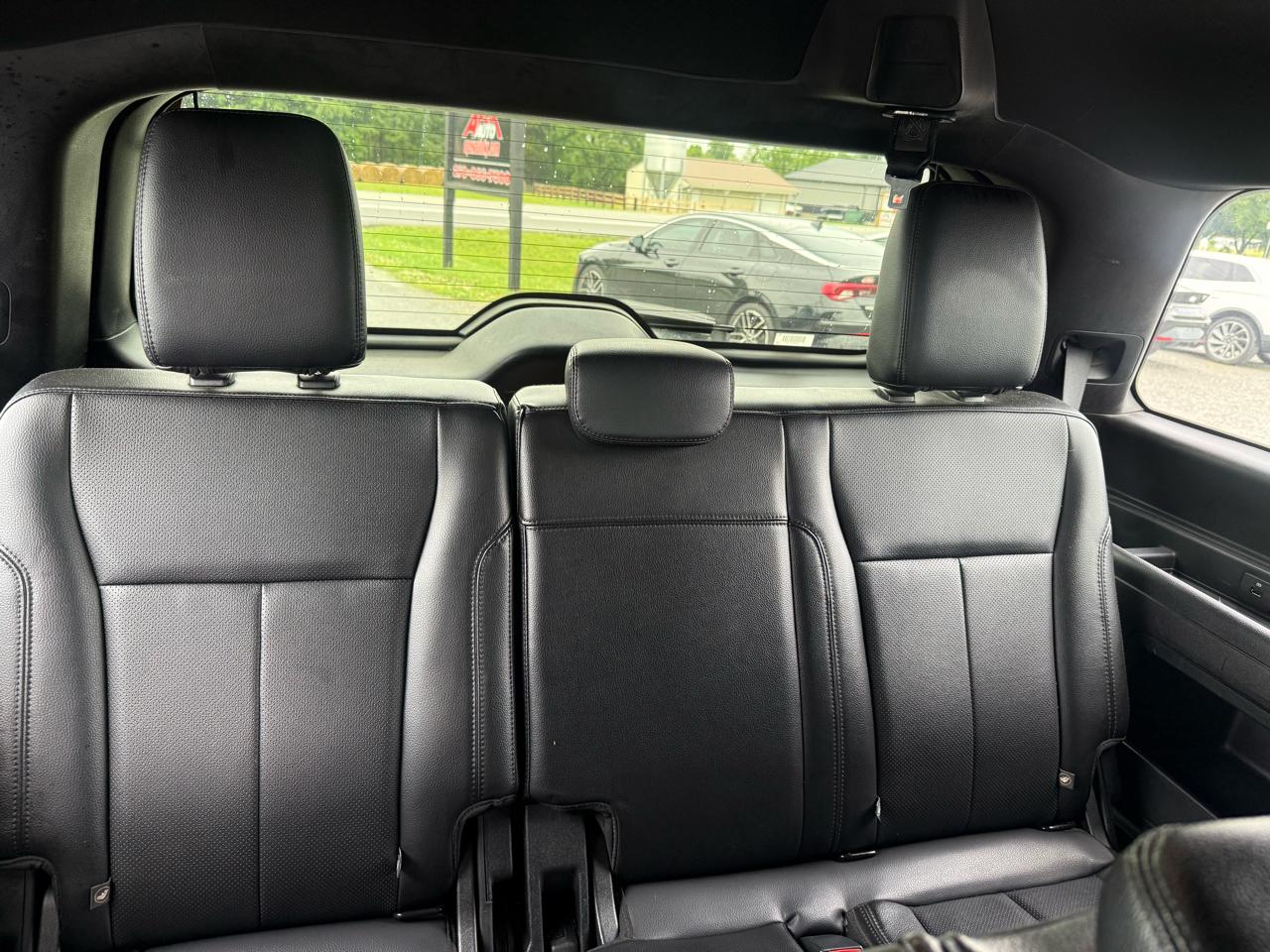 Ford Expedition XLT 4WD 2018