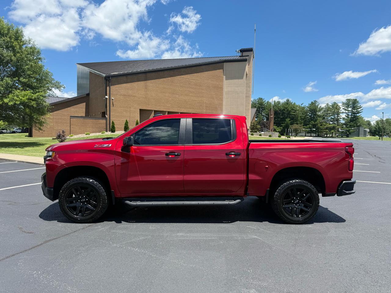 Chevrolet Silverado 1500 LT Trail Boss Crew Cab 4WD 2021