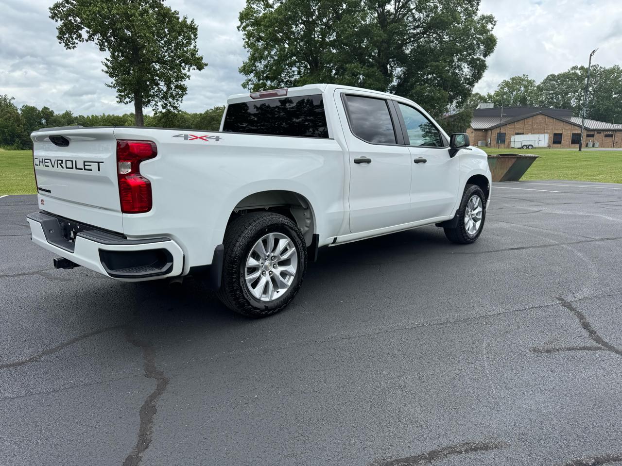 Chevrolet Silverado 1500 Custom Crew Cab 4WD 2022