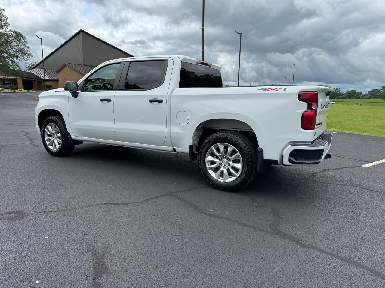 Chevrolet Silverado 1500 Custom Crew Cab 4WD 2022