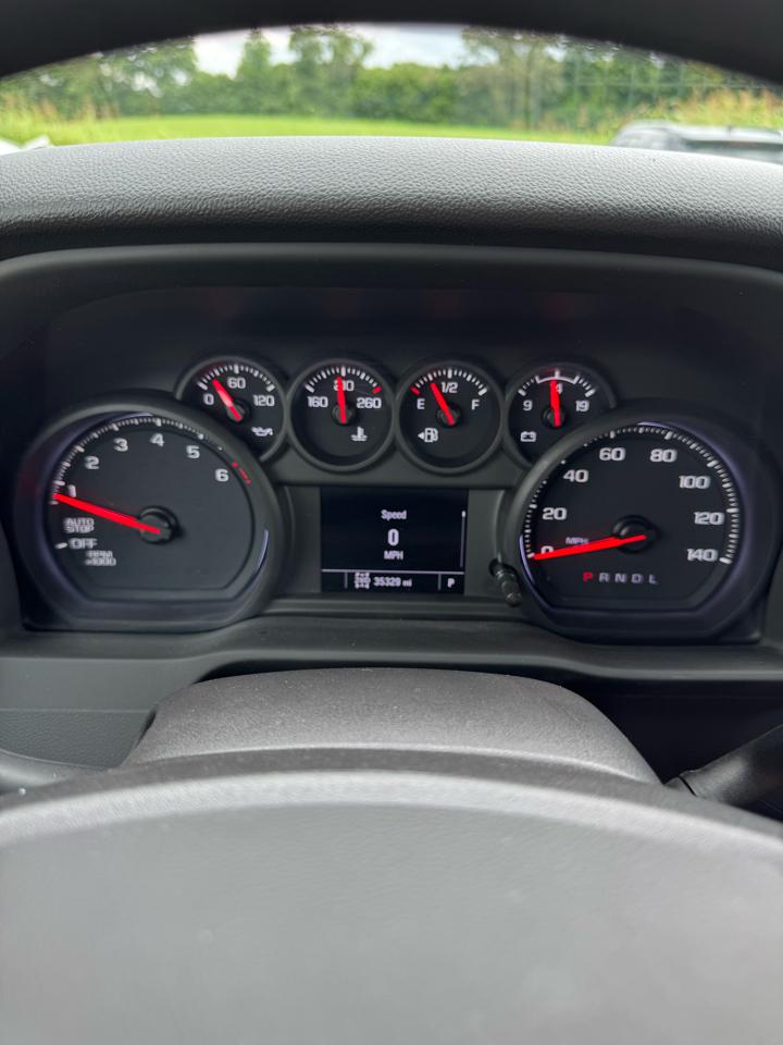 Chevrolet Silverado 1500 Custom Crew Cab 4WD 2022