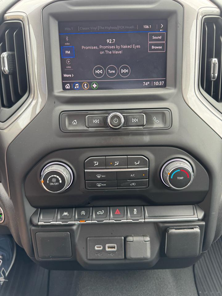 Chevrolet Silverado 1500 Custom Crew Cab 4WD 2022