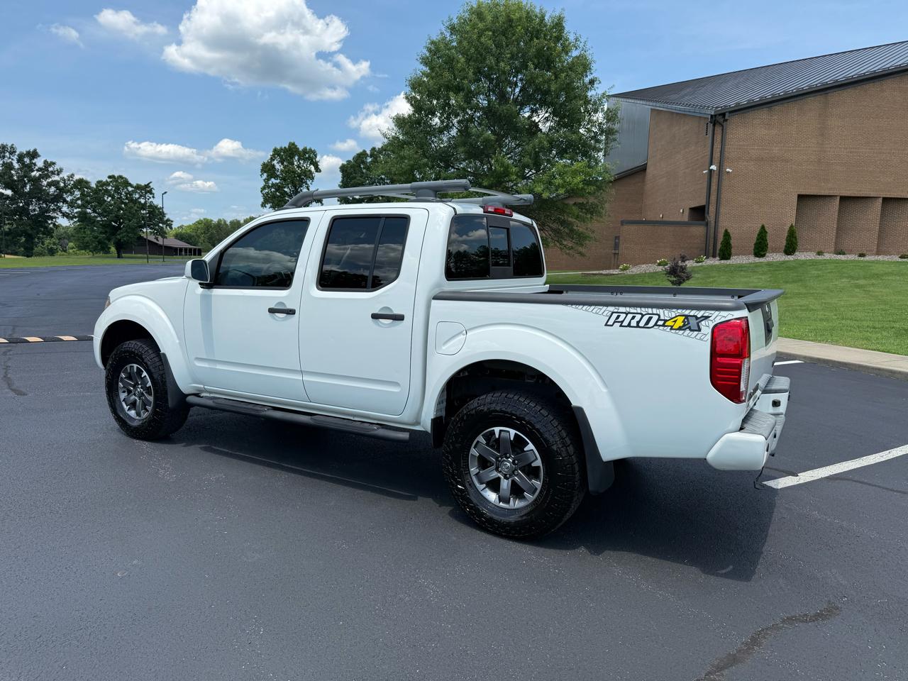 Nissan Frontier PRO-4X Crew Cab 4WD 2020