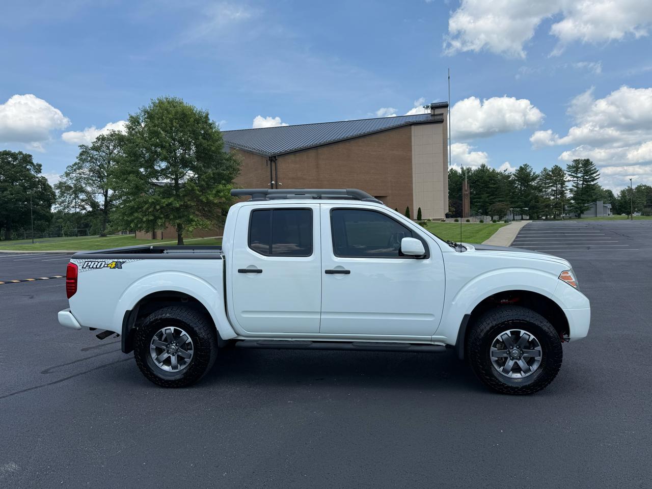 Nissan Frontier PRO-4X Crew Cab 4WD 2020
