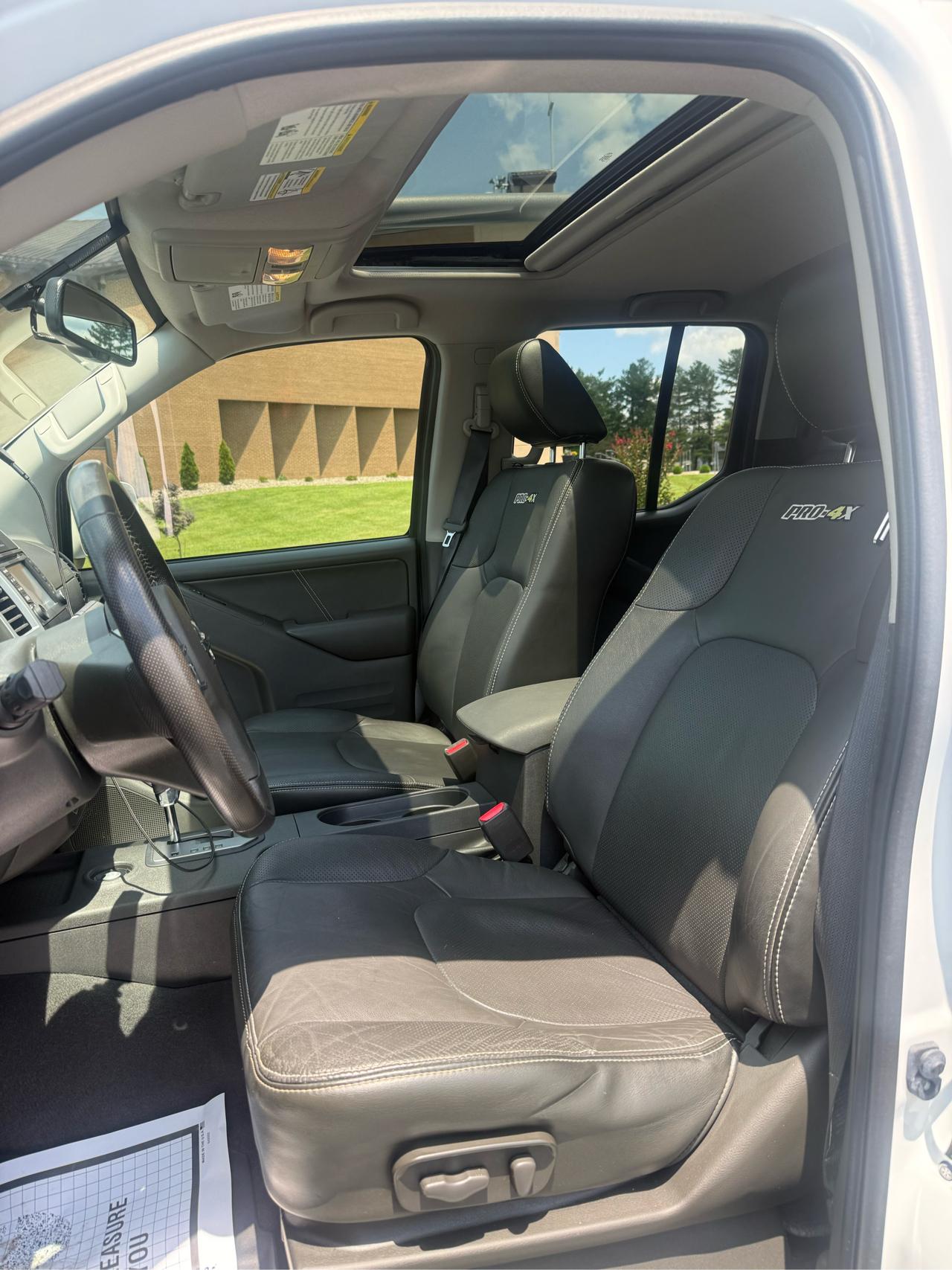 Nissan Frontier PRO-4X Crew Cab 4WD 2020