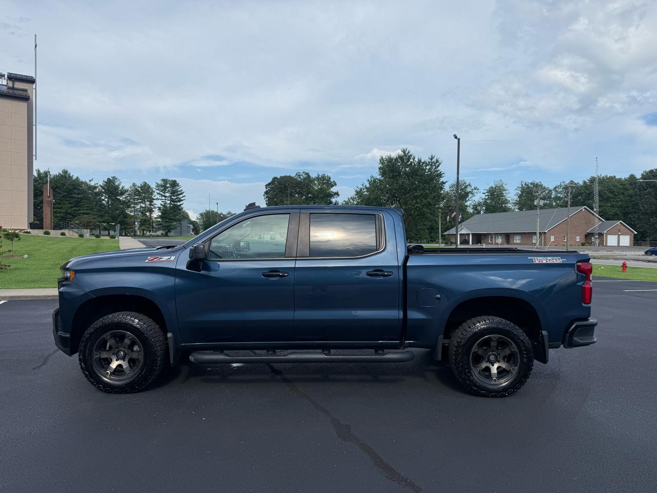 Chevrolet Silverado 1500 LT Trail Boss Crew Cab 4WD 2019