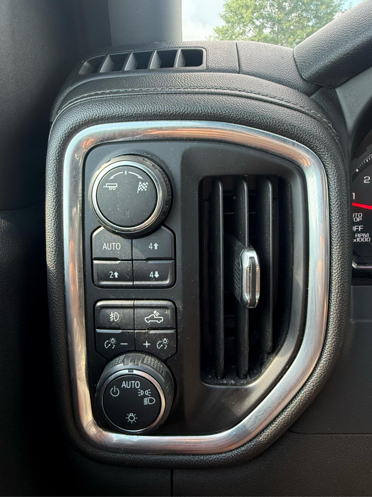 Chevrolet Silverado 1500 LT Trail Boss Crew Cab 4WD 2019