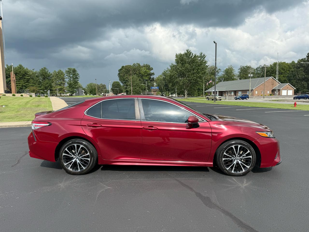 Toyota Camry SE 2018