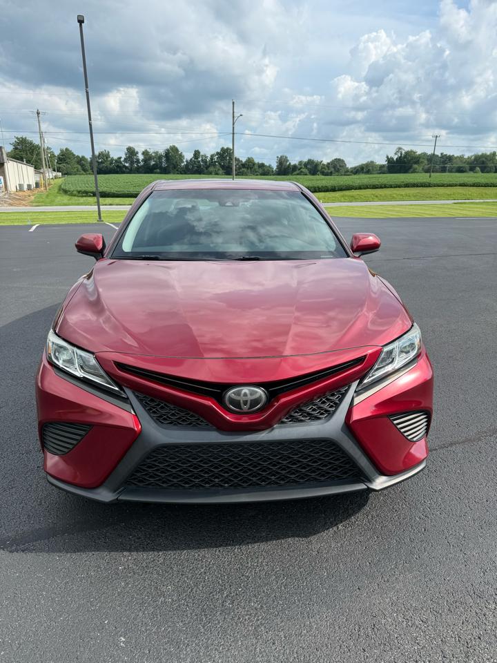 Toyota Camry SE 2018
