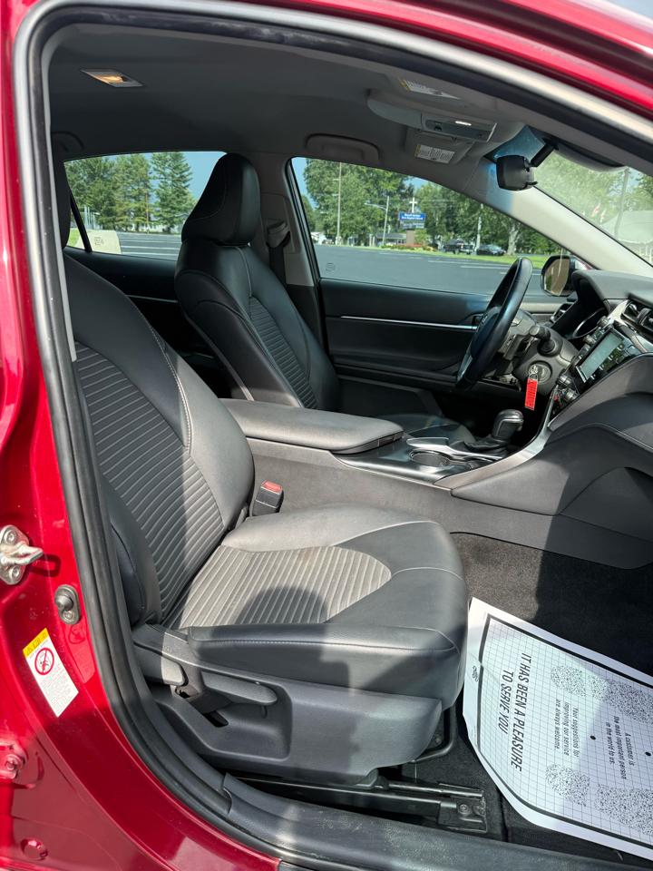 Toyota Camry SE 2018