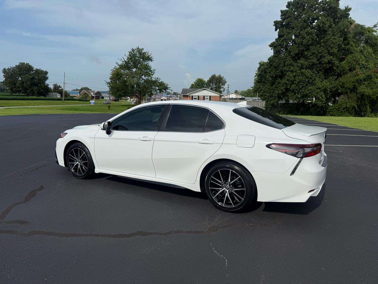 Toyota Camry SE 2022